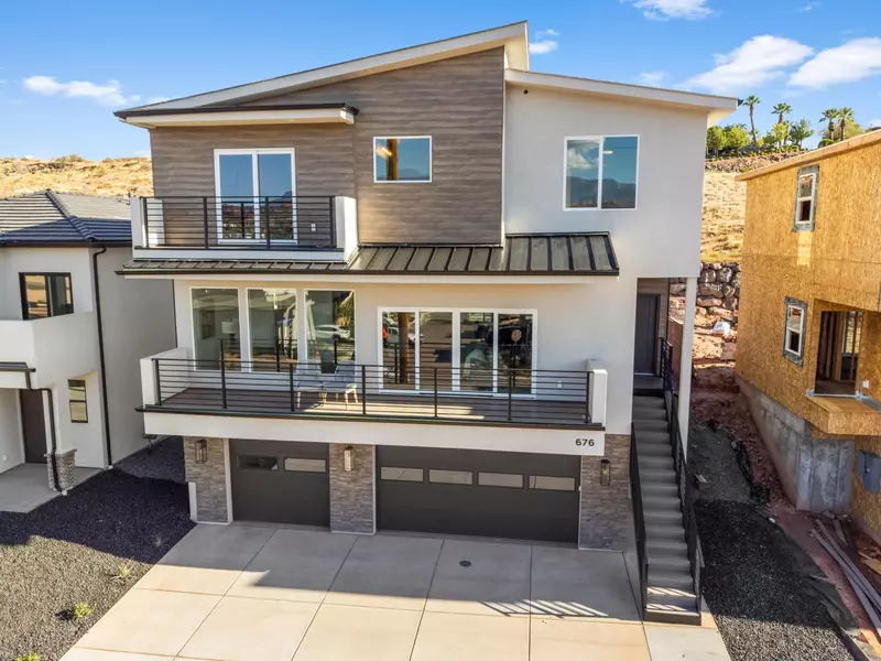 656 E Desert Cactus Dr DR, Washington, UT 84780