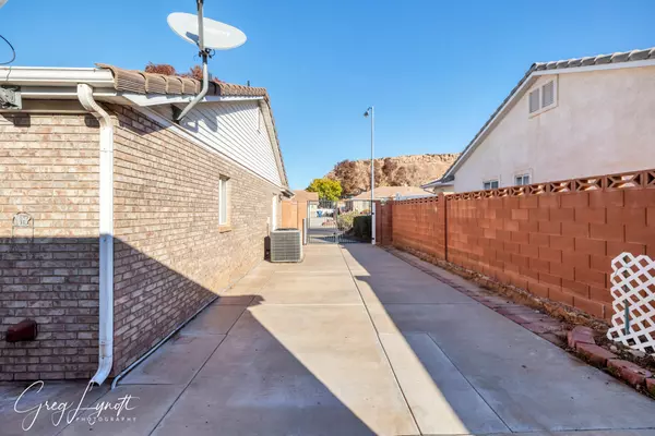 St George, UT 84790,1692 E 2370 S