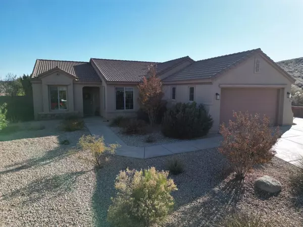 1226 N Overland Trails CIR, Washington, UT 84780