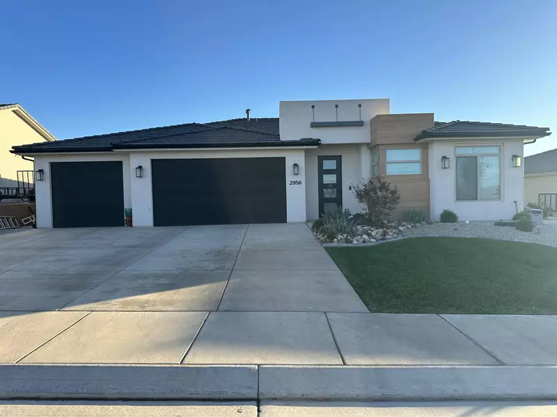 2956 E Photinia DR, St George, UT 84790