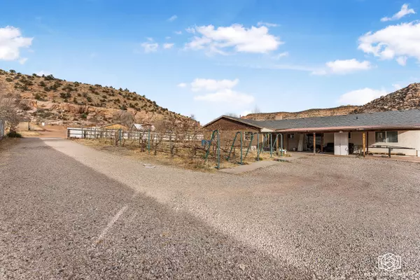 Hildale, UT 84784,985 N Memorial ST