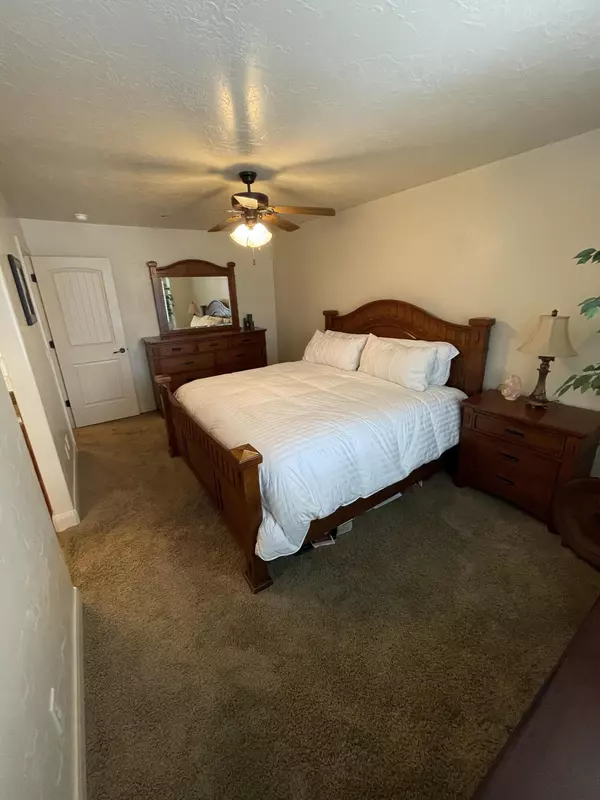 Washington, UT 84780,290 W Buena Vista Blvd 32