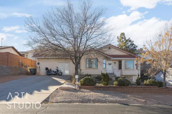 2020 S Sherman RD, St George, UT 84790