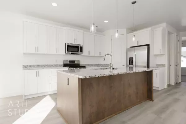 Enoch, UT 84021,4911 N 10 E