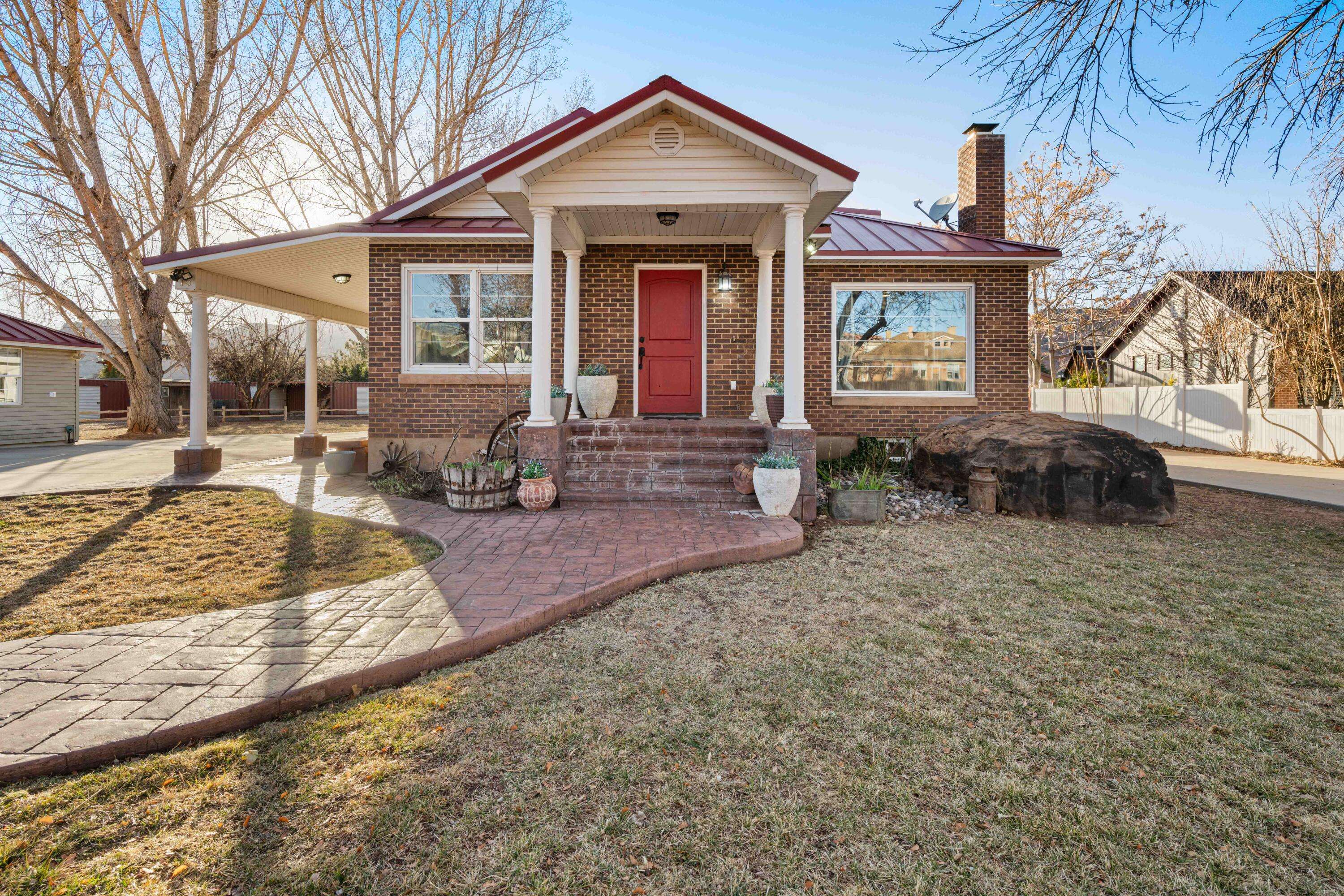 Kanab, UT 84741,75 N 200 W