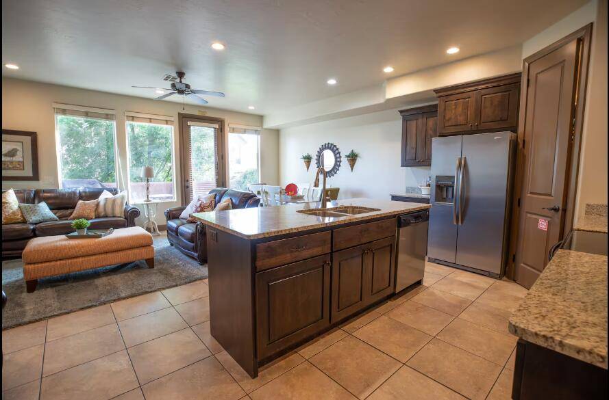 Washington, UT 84780,4206 Torrey Pines DR