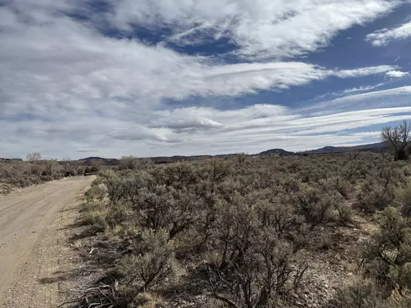 Panguitch, UT 84759,S Rainbow DR