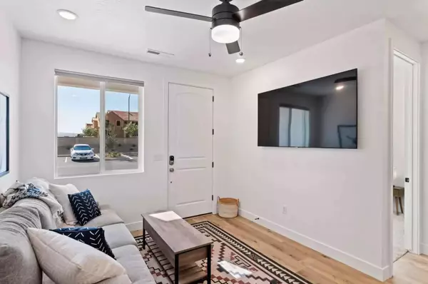 St George, UT 84790,710 W Akoya Pearl 74