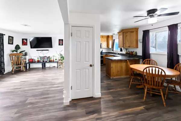 Salina, UT 84654,380 SANDY LN