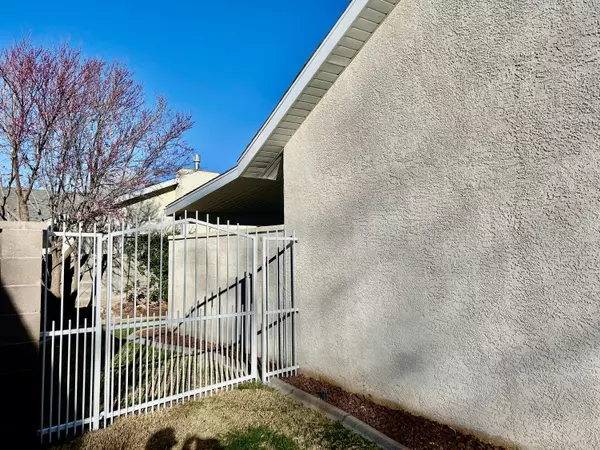 St George, UT 84770,710 S Indian Hills Drive 11