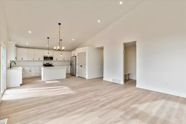 Eagle Mountain, UT 84005,2329 E Woodbury LN