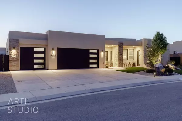 St George, UT 84770,5467 N Hidden Pinyon DR