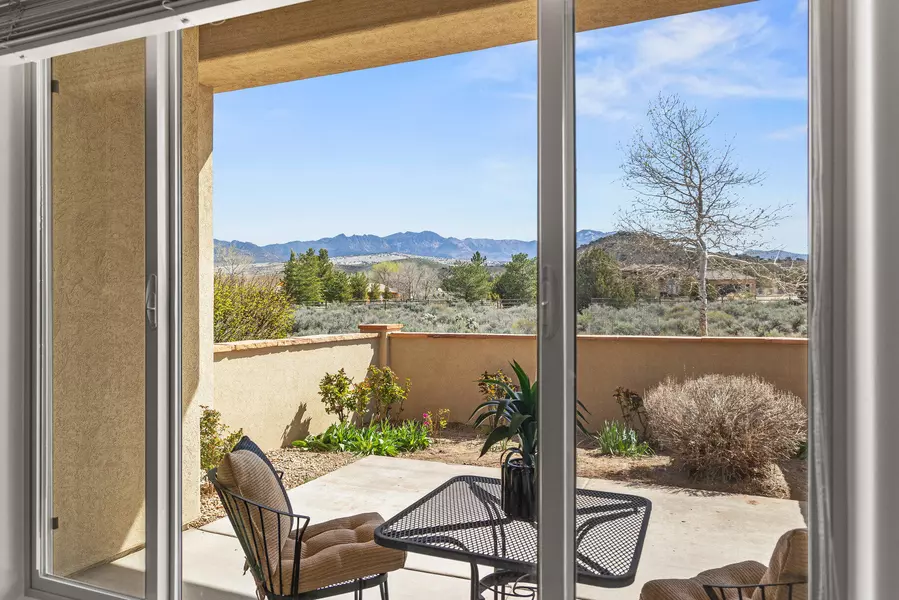 579 N Meadow DR, Dammeron Valley, UT 84783