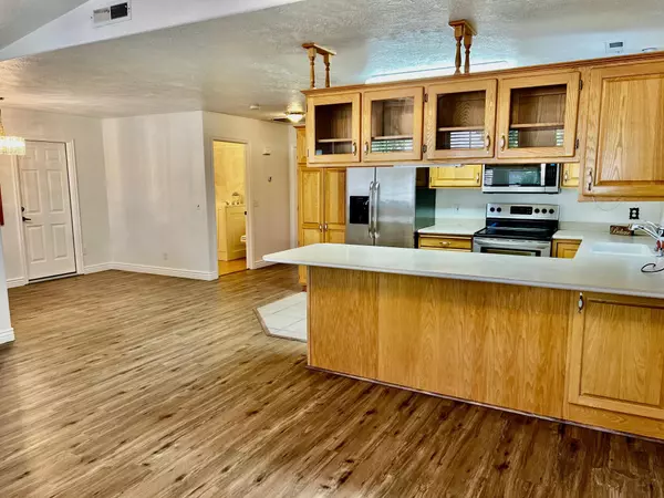 Washington, UT 84780,1050 W Red Hills Pkwy 64