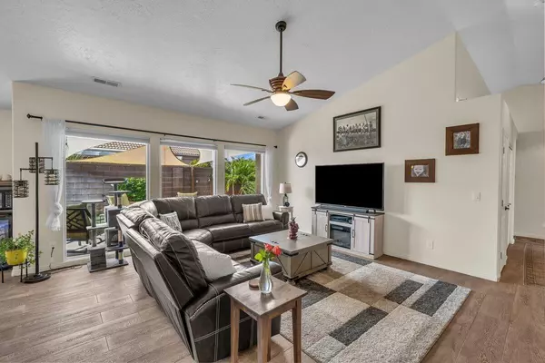 St George, UT 84770,265 N Dixie DR 23