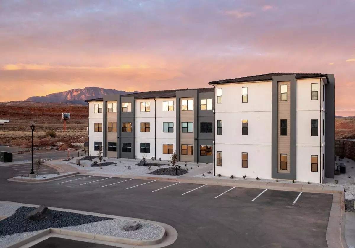 Hurricane, UT 84737,226 N Cliff Side DR L101