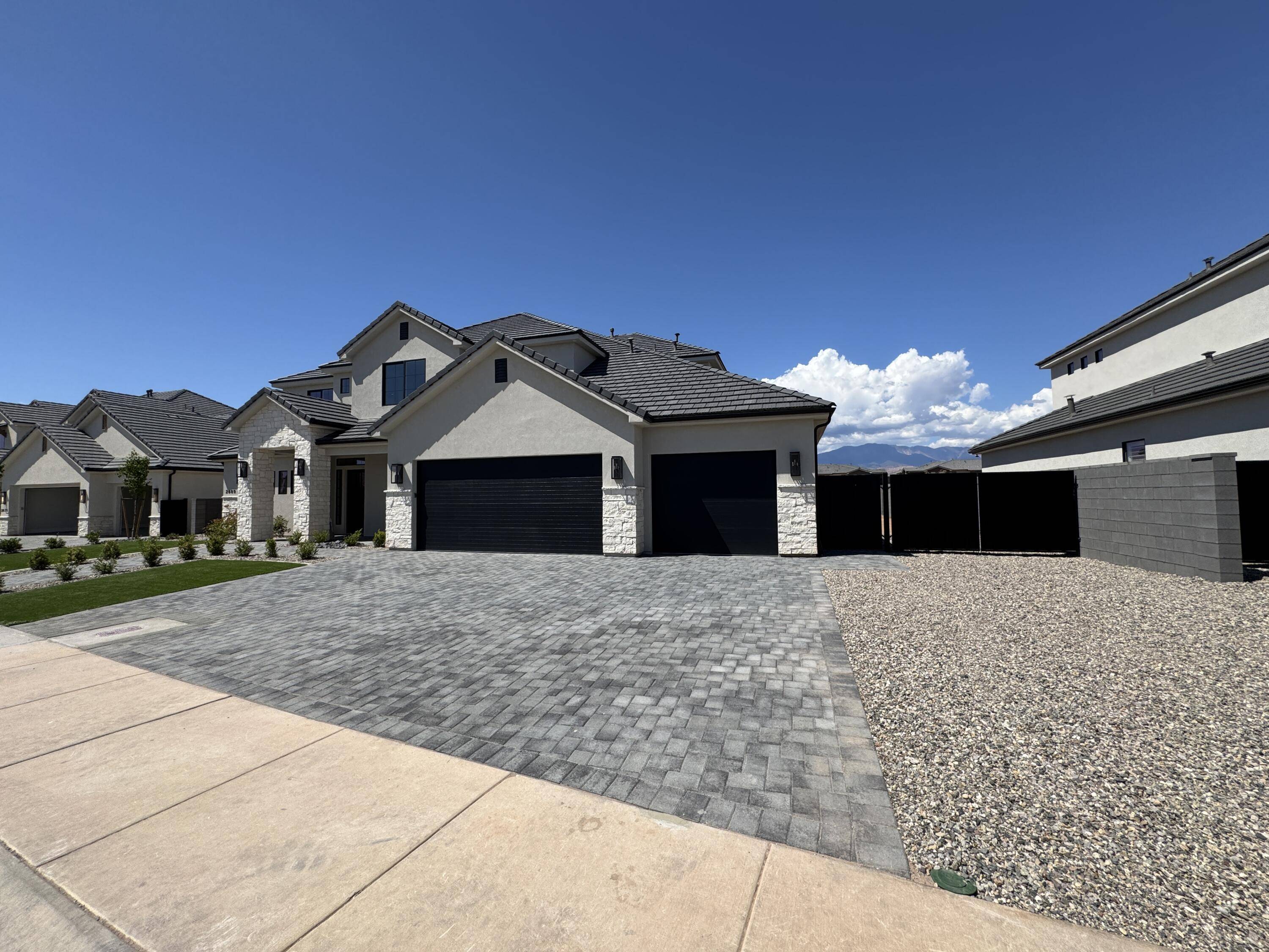 St George, UT 84790,2689 E Moorland DR