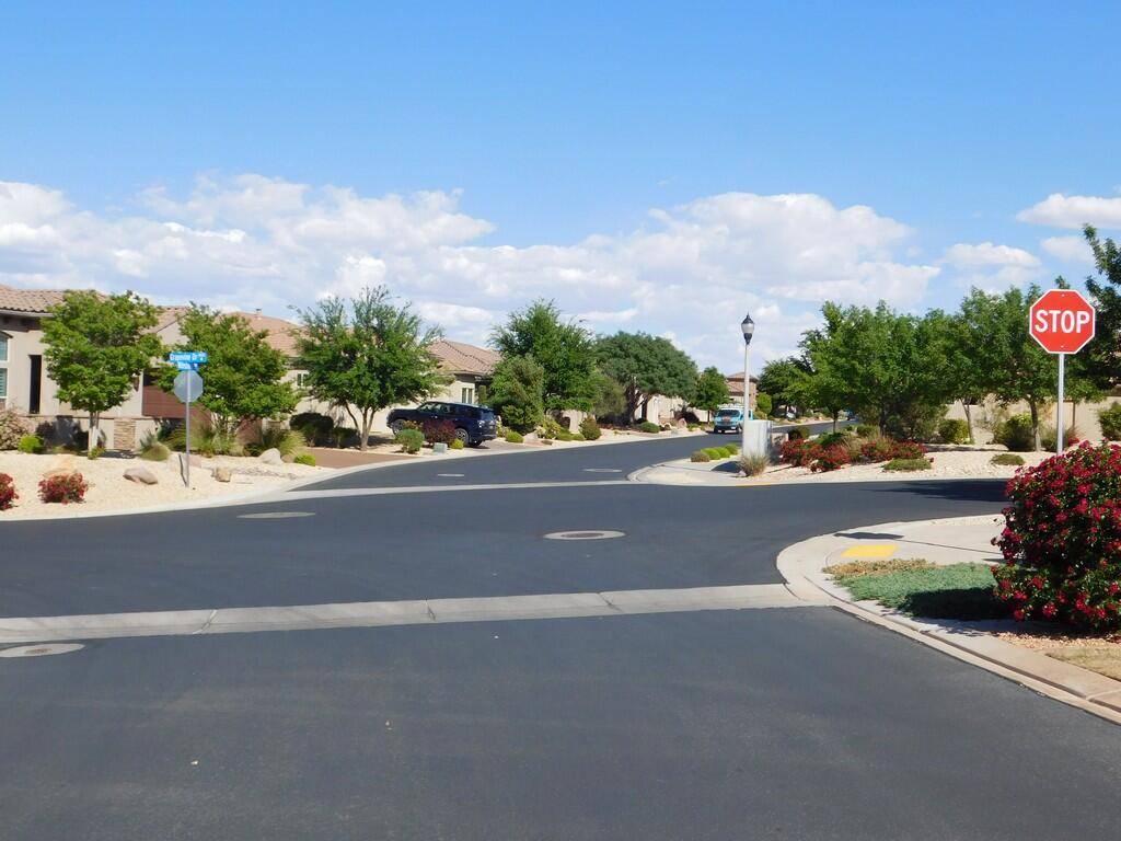 St George, UT 84790,1819 Whitestone DR