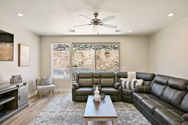 St George, UT 84770,4872 Winged Foot DR