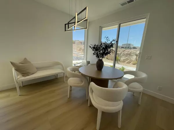 St George, UT 84770,2828 Silver Cholla LN 53