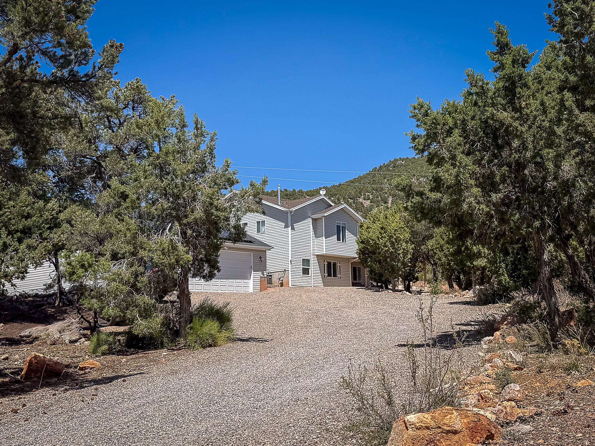 Central, UT 84722,425 E Mule Deer RD
