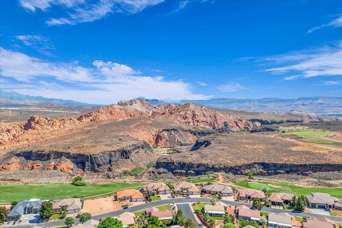 Hurricane, UT 84737,2461 W 1050 N