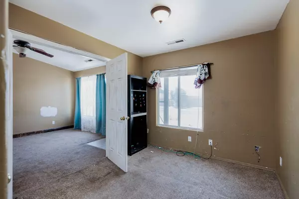 St George, UT 84790,463 N 2270 E CIR E