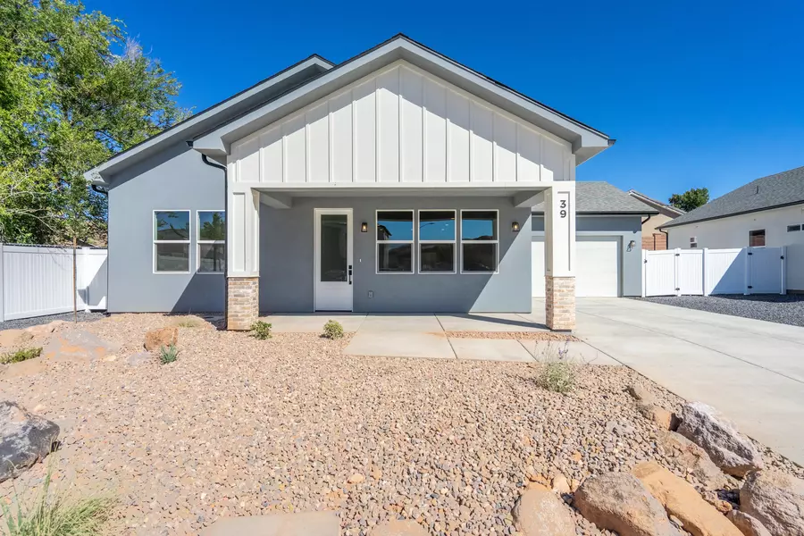 39 E 380 N, La Verkin, UT 84745