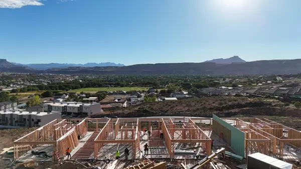 Hurricane, UT 84737,2040 W 320 S 38