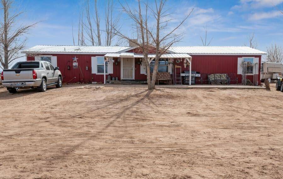 105 N COYOTE RD, Apple Valley, UT 84737