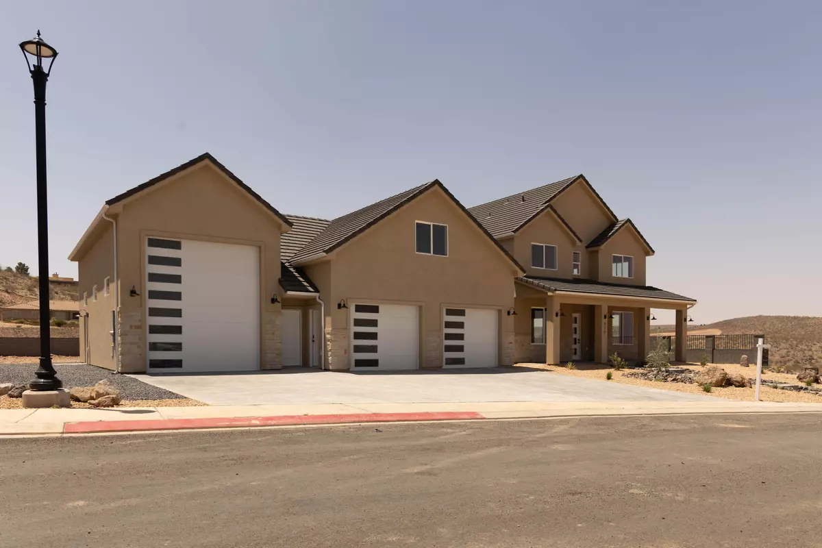 Hurricane, UT 84737,979 W ROCK VIEW DR