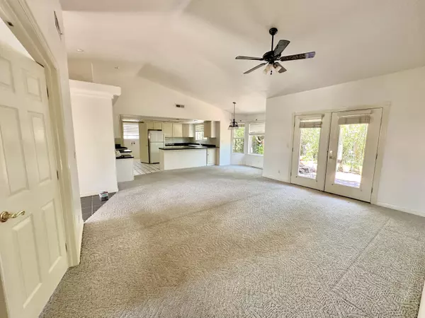 St George, UT 84790,2111 E 40 N