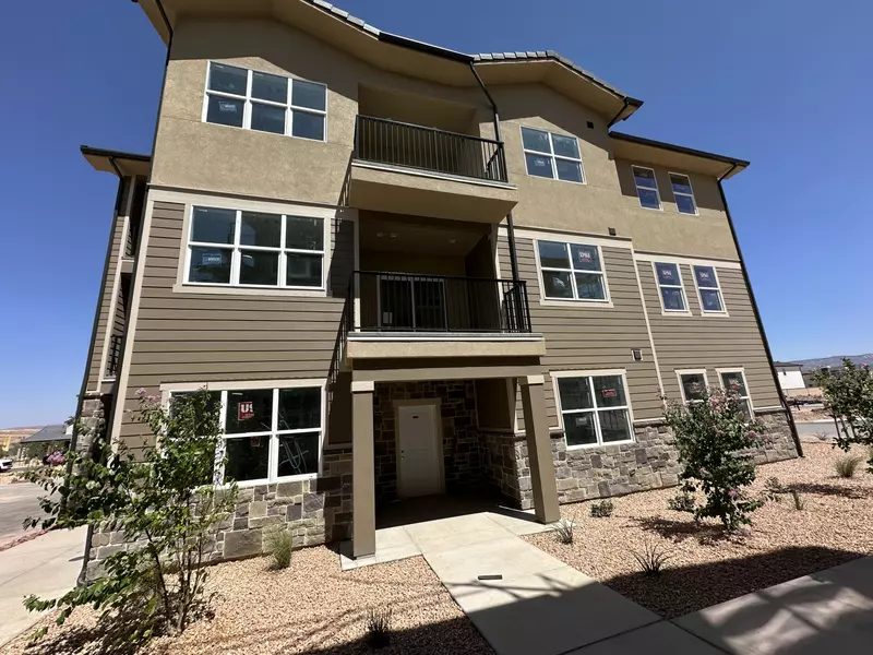 6051 Silver Birch LN 6-302, St George, UT 84790