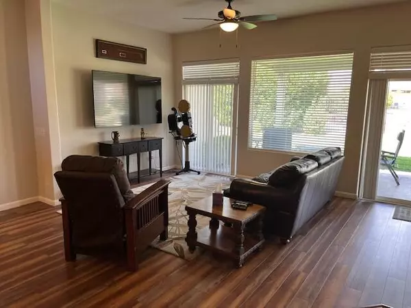 Washington, UT 84780,1042 W HILLVIEW DR