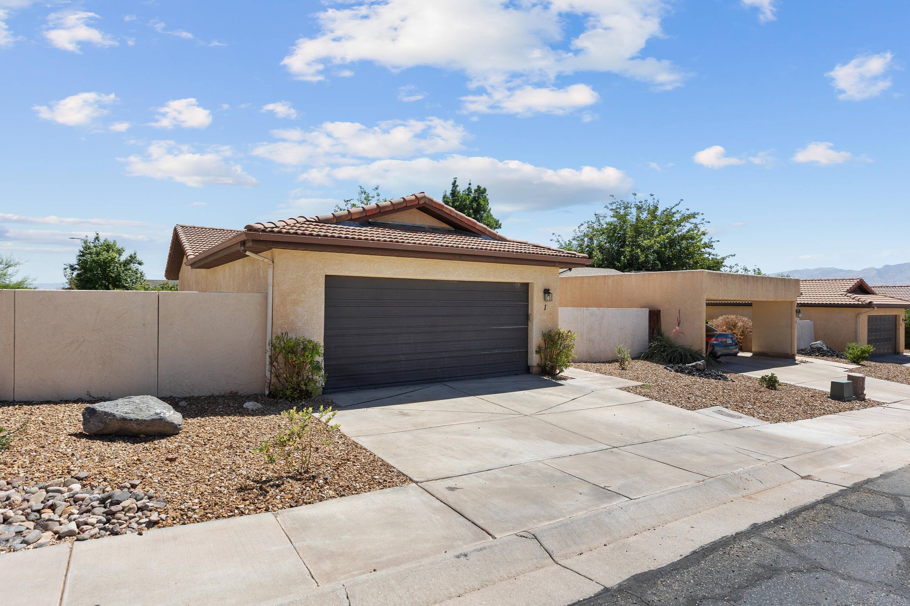 St George, UT 84770,585 N WESTRIDGE 1