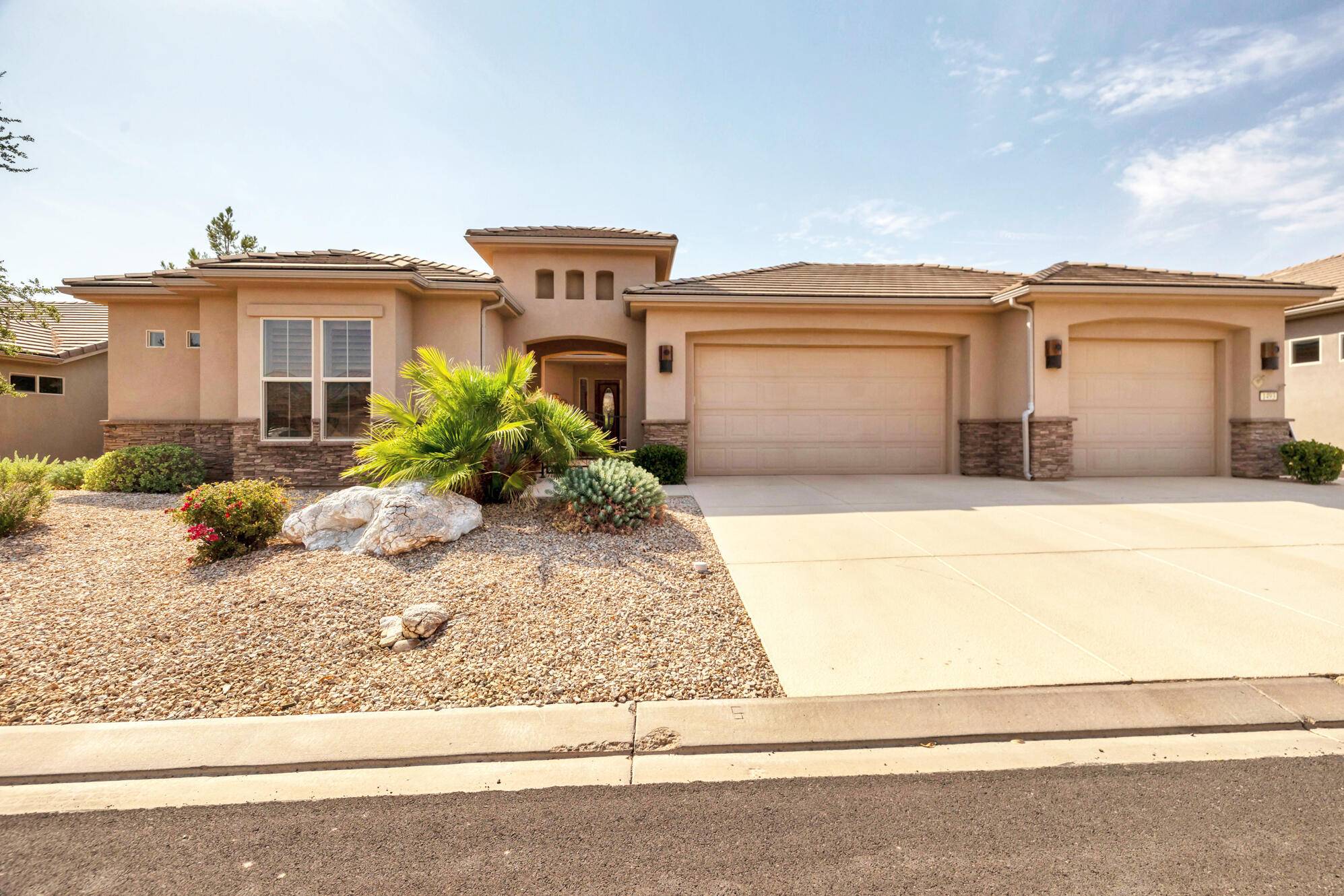 1493 W HEATHERGLEN, St George, UT 84790
