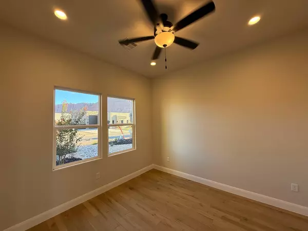 Ivins, UT 84738,543 W 80 S