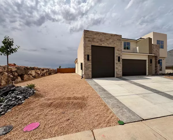 Hurricane, UT 84737,435 N 2830 E