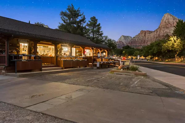 Springdale, UT 84767,694 ZION PARK Blvd