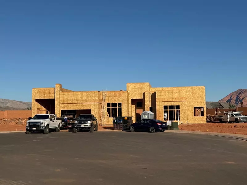 576 W 30 S, Ivins, UT 84738