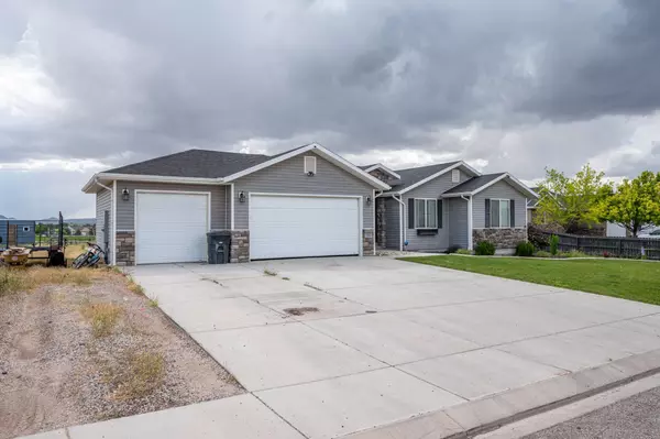 Enoch, UT 84721,5203 1425 E;5203 Tomahawk DR