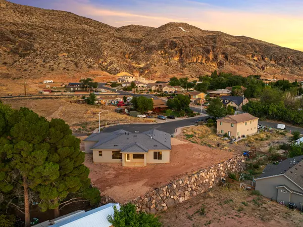 La Verkin, UT 84745,163 N 70 E