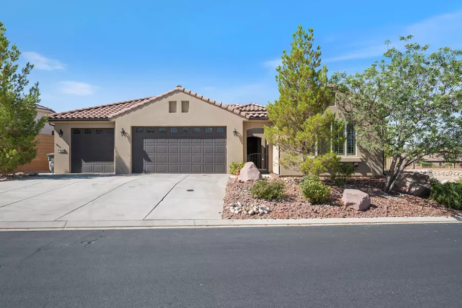 1235 W DESERT SPARROW DR, St George, UT 84790