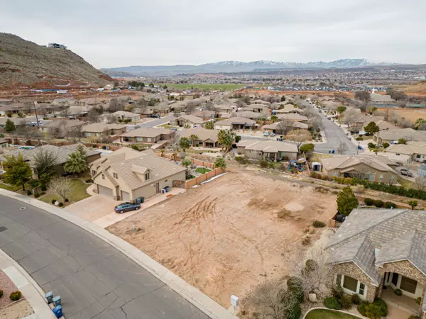 1902 S Camino Real, Washington, UT 84780