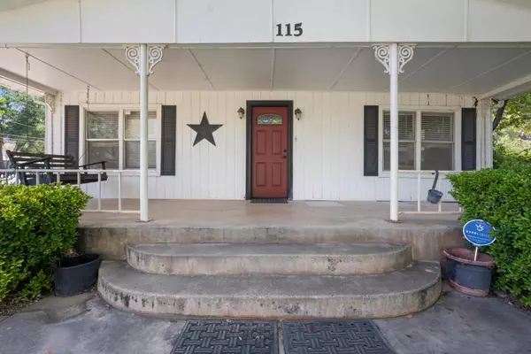 Hurricane, UT 84737,115 S 100 E