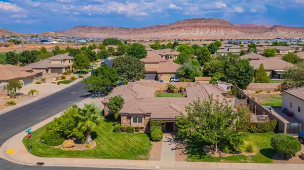 3721 Brade LN, Washington, UT 84780