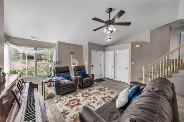 Ivins, UT 84738,270 E 855 South