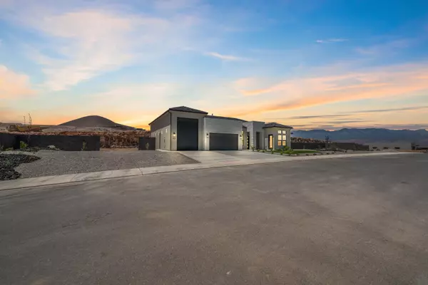 Hurricane, UT 84737,794 S 1690 W