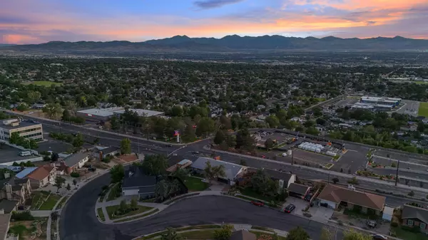 Sandy, UT 84092,9750 S Indian Ridge Drive
