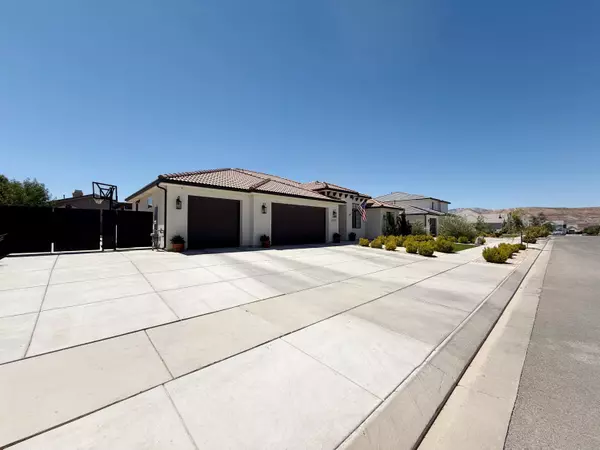 St George, UT 84770,2393 W Zinfandel